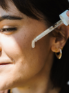 Illuminating face serum