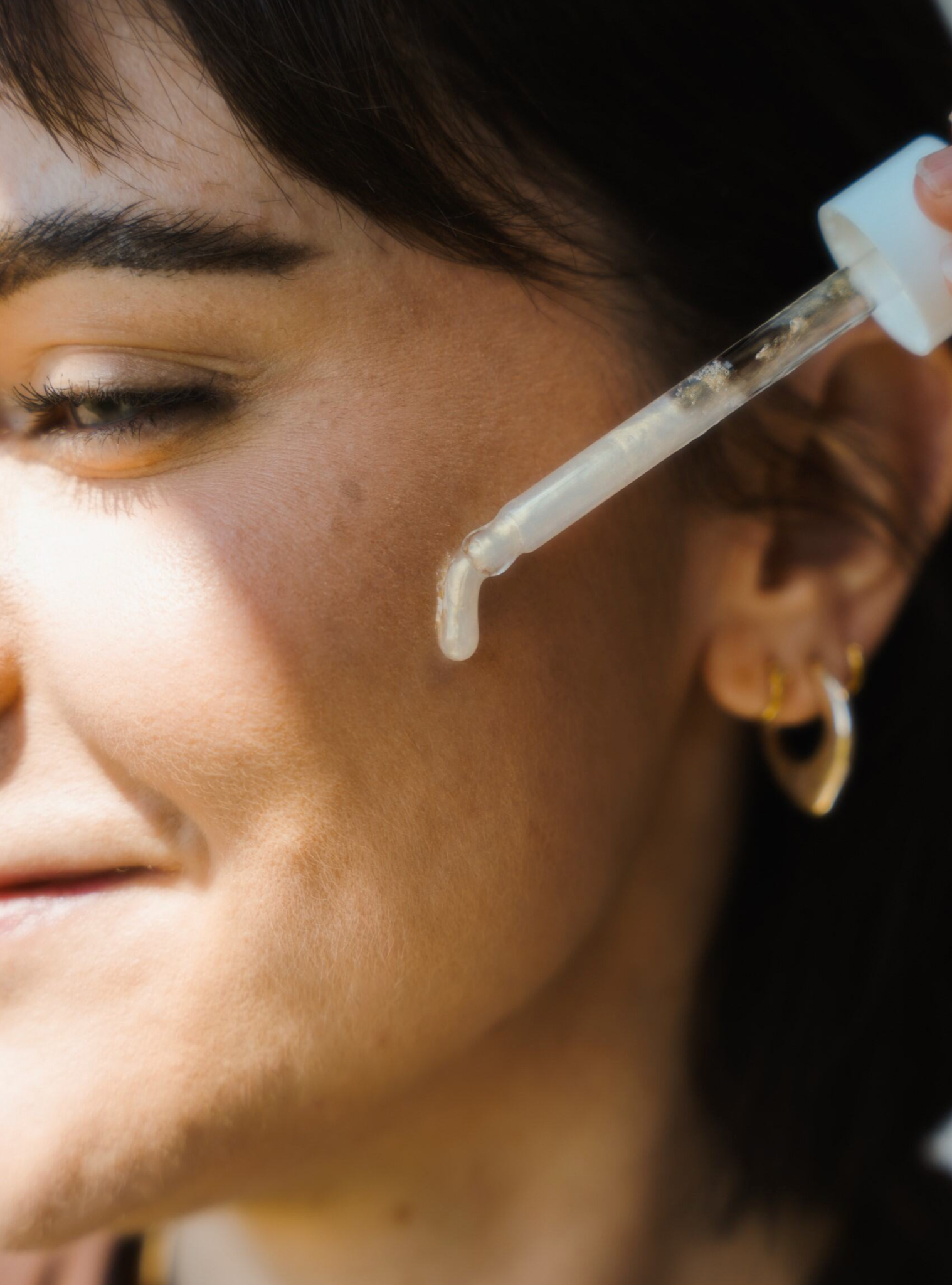 Illuminating face serum